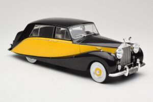Rolls-Royce Silver Wraith Empress by Hooper Preto & Amarelo MCG 1:18 MCG18066 Metal - imagem 4 de 6