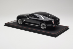 Rolls-Royce Spectre Preto Df Model 1:18 REMC017 Resina - imagem 5 de 6