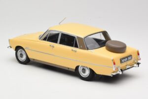 Rover 3500 V8 P6 Creme MCG 1:18 MCG18046 Metal - imagem 5 de 6