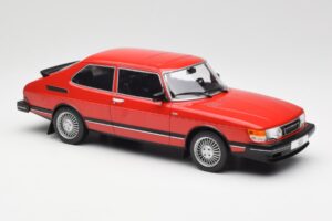 Saab 900 GL Vermelho MCG 1:18 MCG18340 Metal - imagem 2 de 6