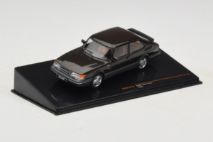 Saab 900 Turbo Preto IXO 1:43 CLC577N Metal - imagem 2 de 4