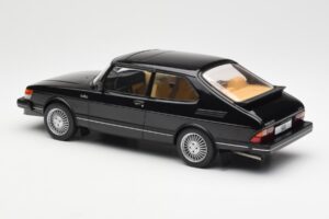Saab 900 Turbo Preto MCG 1:18 MCG18338 Metal - imagem 5 de 6