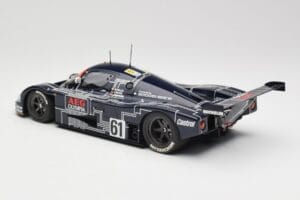 Sauber Mercedes C9 #61 M. Baldi / J. Weaver / J. Mass 24 Hours of Le Mans 1988 Minichamps 1:18 155883561 Metal - imagem 5 de 6