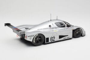 Sauber Mercedes C9 #62 J. Schlesser / J-P. Jabouille / A. Cudini 5th Place 24 Hours of Le Mans 1989 Minichamps 1:18 155893562 - imagem 2 de 6