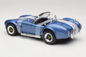 Shelby Cobra 427 S/C Azul Risca Branca Road Signature 1:18 92058-P2 Metal - imagem 5 de 6