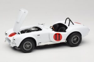 Shelby Cobra 427 S/C Branco Auto World 1:18 AWSS104 Metal - imagem 2 de 8
