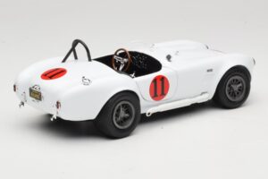 Shelby Cobra 427 S/C Branco Auto World 1:18 AWSS104 Metal - imagem 3 de 8