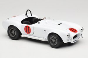 Shelby Cobra 427 S/C Branco Auto World 1:18 AWSS104 Metal - imagem 6 de 8