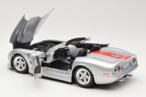 Shelby Series 1 Prata Bburago 1:18 3323 Metal - imagem 5 de 8