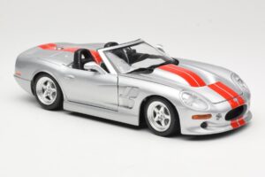 Shelby Series 1 Prata Bburago 1:18 3323 Metal - imagem 6 de 8