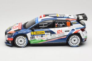 Skoda Fabia Rally2 #10 S. Wagner / G. Winter Barum Czech Rally Zlín 2024 IXO 1:18 18RMC221 Metal - imagem 3 de 6
