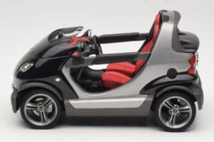 Smart Crossblade 450 Preto Minichamps 1:18 0013440V001C02Q00 Metal - imagem 4 de 8