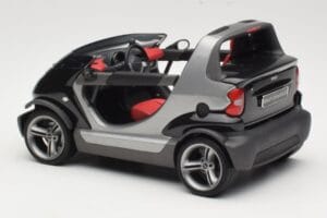 Smart Crossblade 450 Preto Minichamps 1:18 0013440V001C02Q00 Metal - imagem 7 de 8