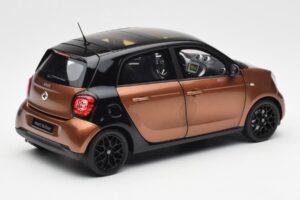 Smart Forfour W453 Preto Hazel Castanho Norev 1:18 B66960299 Metal - imagem 3 de 8
