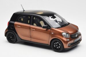Smart Forfour W453 Preto Hazel Castanho Norev 1:18 B66960299 Metal - imagem 6 de 8
