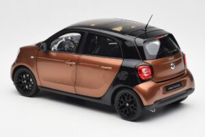 Smart Forfour W453 Preto Hazel Castanho Norev 1:18 B66960299 Metal - imagem 7 de 8