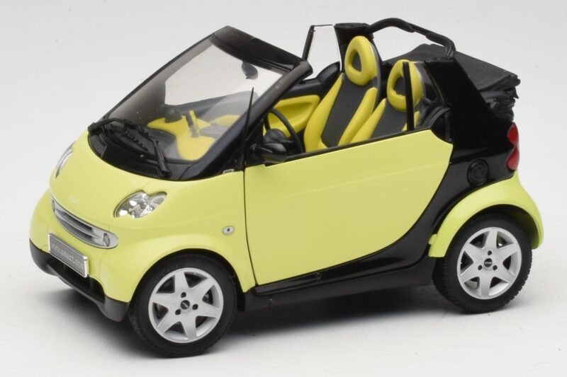 Smart Fortwo 450 Cabrio Amarelo Minichamps 1:18 0012889V001C49Q00 Metal