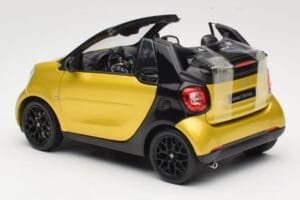 Smart Fortwo 453 Cabriolet Preto E Amarelo Norev 1:18 B66960289 Metal - imagem 7 de 8