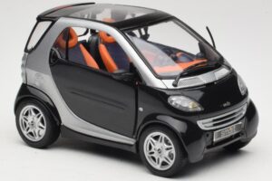 Smart Fortwo Preto Kyosho 1:18 0004830V000C08Q00 Metal - imagem 6 de 8