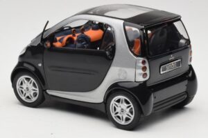 Smart Fortwo Preto Kyosho 1:18 0004830V000C08Q00 Metal - imagem 7 de 8
