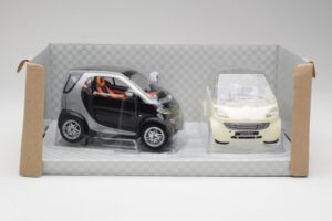 Smart Fortwo Preto & Branco Maisto 1:18 56045 Metal