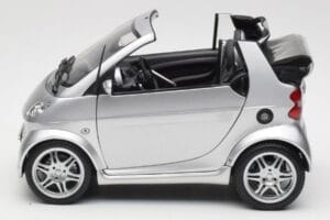 Smart Fortwo W450 Brabus Cabrio Prateado Edição Concessionário Kyosho 1:18 0017769V001C05Q00 Metal - imagem 4 de 8