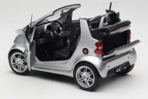 Smart Fortwo W450 Brabus Cabrio Prateado Edição Concessionário Kyosho 1:18 0017769V001C05Q00 Metal - imagem 5 de 8