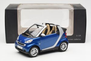 Smart Fortwo W451 Cabriolet Azul Prata Minichamps 1:18 Q0022565V001C80Q00 Metal - imagem 8 de 8