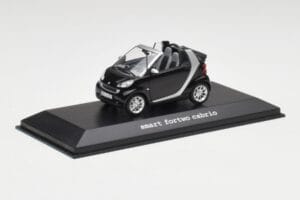 Smart Fortwo Cabrio Negro Profundo Minichamps 1:43 Q0022561V001C18Q00 Metal - imagem 2 de 4