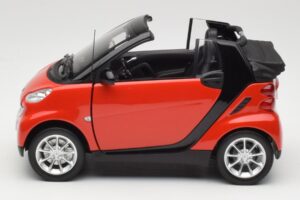 Smart Fortwo W451 Cabrio Vermelho Preto Minichamps 1:18 150036333 Metal - imagem 4 de 8
