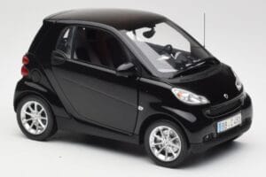 Smart Fortwo Coupé W451 Deep Preto Minichamps 1:18 Q0022563V001C02Q00 Metal - imagem 6 de 8