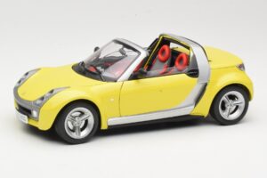 Smart Roadster 452 Amarelo Bburago 1:18 34099-M2 Metal