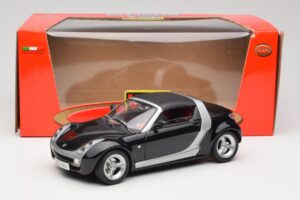Smart Roadster Preto Bburago 1:18 34099-M1 Metal - imagem 8 de 8