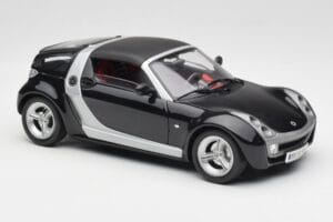 Smart Roadster Azul Escuro Bburago 1:18 34917 Metal - imagem 6 de 8