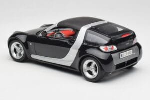 Smart Roadster Azul Escuro Bburago 1:18 34917 Metal - imagem 7 de 8