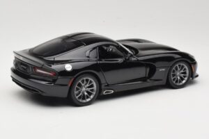 SRT Viper GTS Preto Maisto 1:18 31128 Metal - imagem 3 de 8