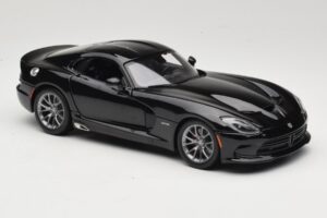 SRT Viper GTS Preto Maisto 1:18 31128 Metal - imagem 6 de 8