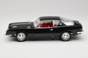 Studebaker Avanti Preto Signature Models 1:18 STUDEBAKER001 Metal - imagem 4 de 8