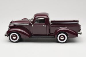 Studebaker Coupe Express Pickup Castanho American Mint 1:18 92458-R1 Metal - imagem 4 de 8