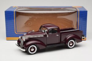 Studebaker Coupe Express Pickup Castanho American Mint 1:18 92458-R1 Metal - imagem 8 de 8
