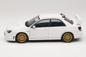 Subaru Impreza WRX STi GD Branco AUTOart 1:18 78682 Metal - imagem 4 de 8