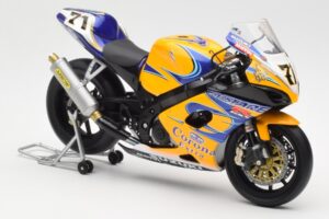 Suzuki GSX-R 1000 Team Alstare Corona Extra Y. Kagayama WSB 2005 Minichamps 1:12 122052271 Metal - imagem 4 de 6