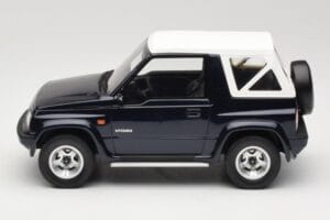 Suzuki Vitara Cabrio JLX Deep Blue Pearl Metallic Otto 1:18 OT492 Resina - imagem 3 de 6