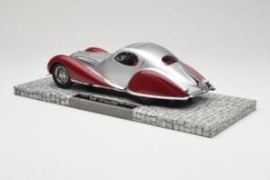 Talbot-Lago T150 C-SS Coupe Prata Vermelho Minichamps 1:18 107117121 Resina - imagem 5 de 6