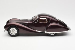 Talbot-Lago T150 C-SS Figoni & Falaschi Teardrop Bordeaux Escuro Metalizado CMC 1:18 M-179 Metal - imagem 3 de 6