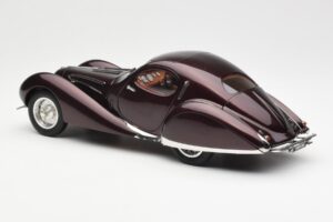 Talbot-Lago T150 C-SS Figoni & Falaschi Teardrop Bordeaux Escuro Metalizado CMC 1:18 M-179 Metal - imagem 4 de 6