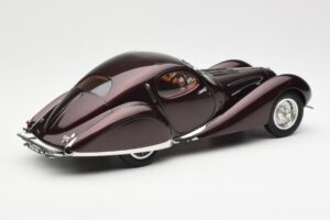 Talbot-Lago T150 C-SS Figoni & Falaschi Teardrop Bordeaux Escuro Metalizado CMC 1:18 M-179 Metal - imagem 5 de 6