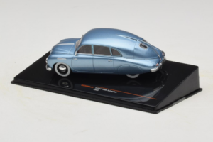 Tatra T600 Tatraplan Azul IXO 1:43 CLC594N Metal - imagem 3 de 4