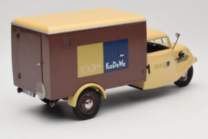 Tempo Hanseat 100 Jahre KaDeWe Minichamps 1:18 0686354688 Metal - imagem 3 de 8