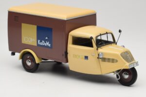 Tempo Hanseat 100 Jahre KaDeWe Minichamps 1:18 0686354688 Metal - imagem 6 de 8